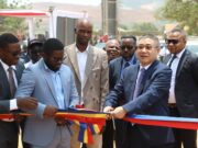 RSE : En exécution de son cahier des charges, TFM lance la campagne de distribution de 120 mille moustiquaires et l’asphaltage de 2 km de route à Fungurume