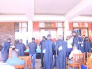 Justice : Condamnation à la peine capitale pour trois individus accusés de vol de véhicules et de meurtres