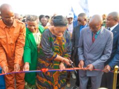 Eve Bazaiba acclame les premiers grands ouvrages de la Dotation TFM